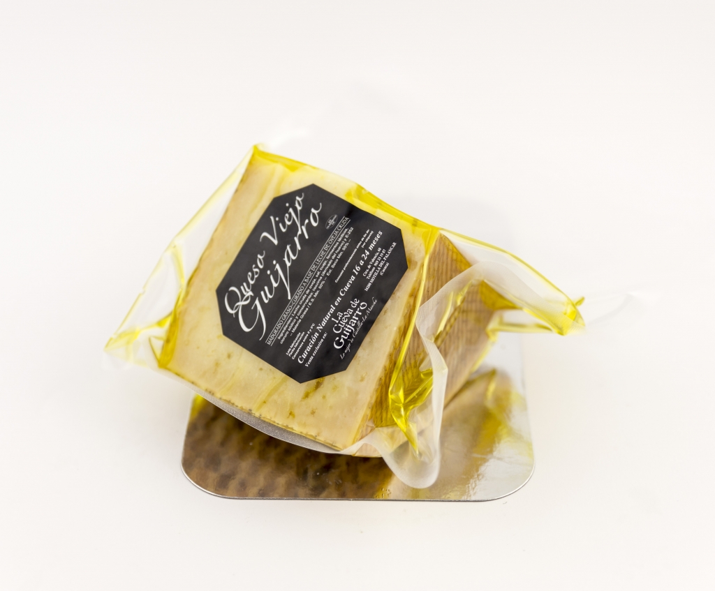 Queso Curado en Aceite de Oliva . ¼ Pieza grande  Aprox 0.750Kg